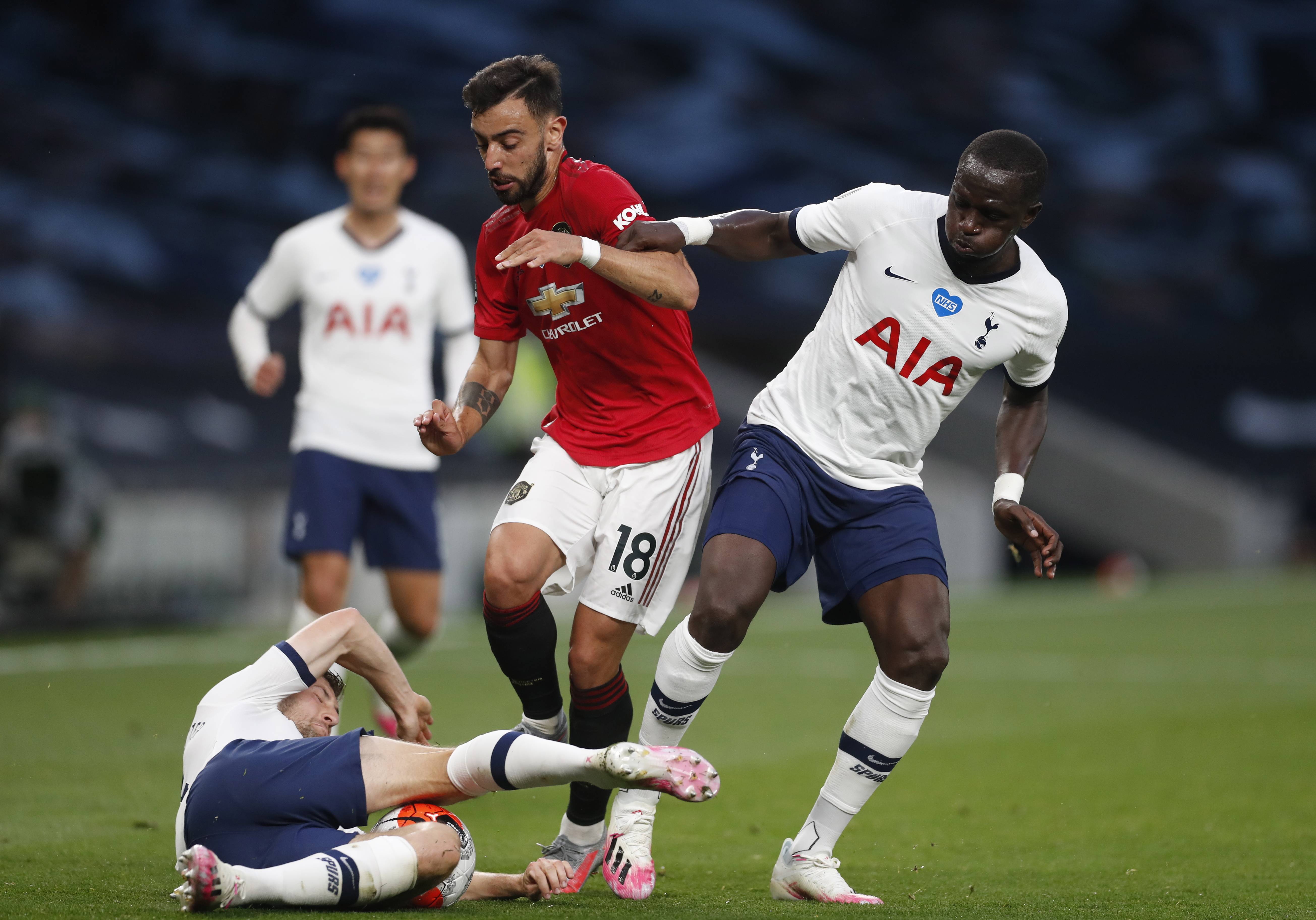 曝拜仁要求1000萬歐元分手費！納格爾斯曼將成為巴黎新主帥！.